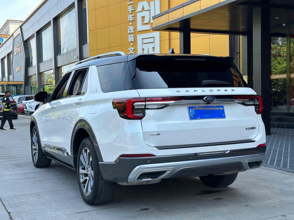 福特 探險(xiǎn)者  2023款 EcoBoost 285 四驅(qū)風(fēng)尚plus版 6座圖片