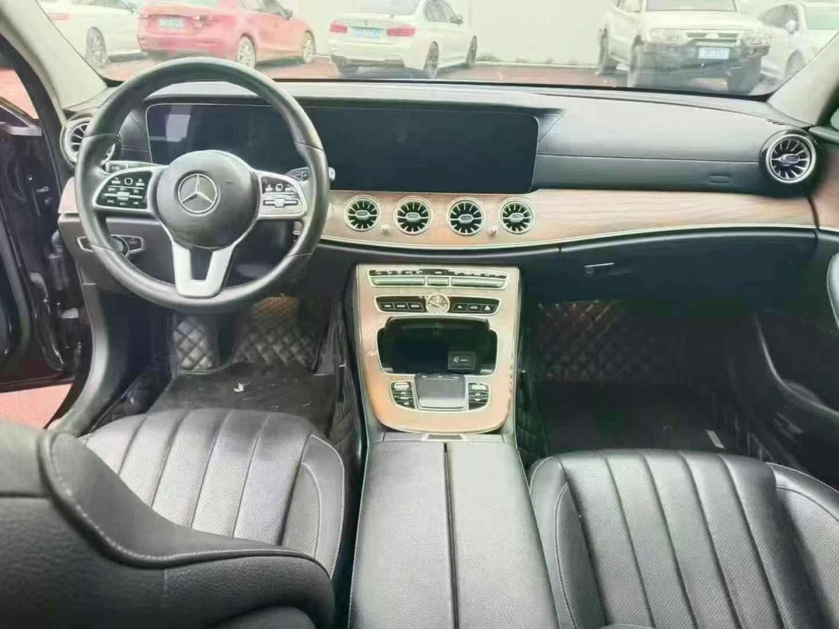奔馳 奔馳E級(jí)  2020款 E 300 L 豪華型圖片