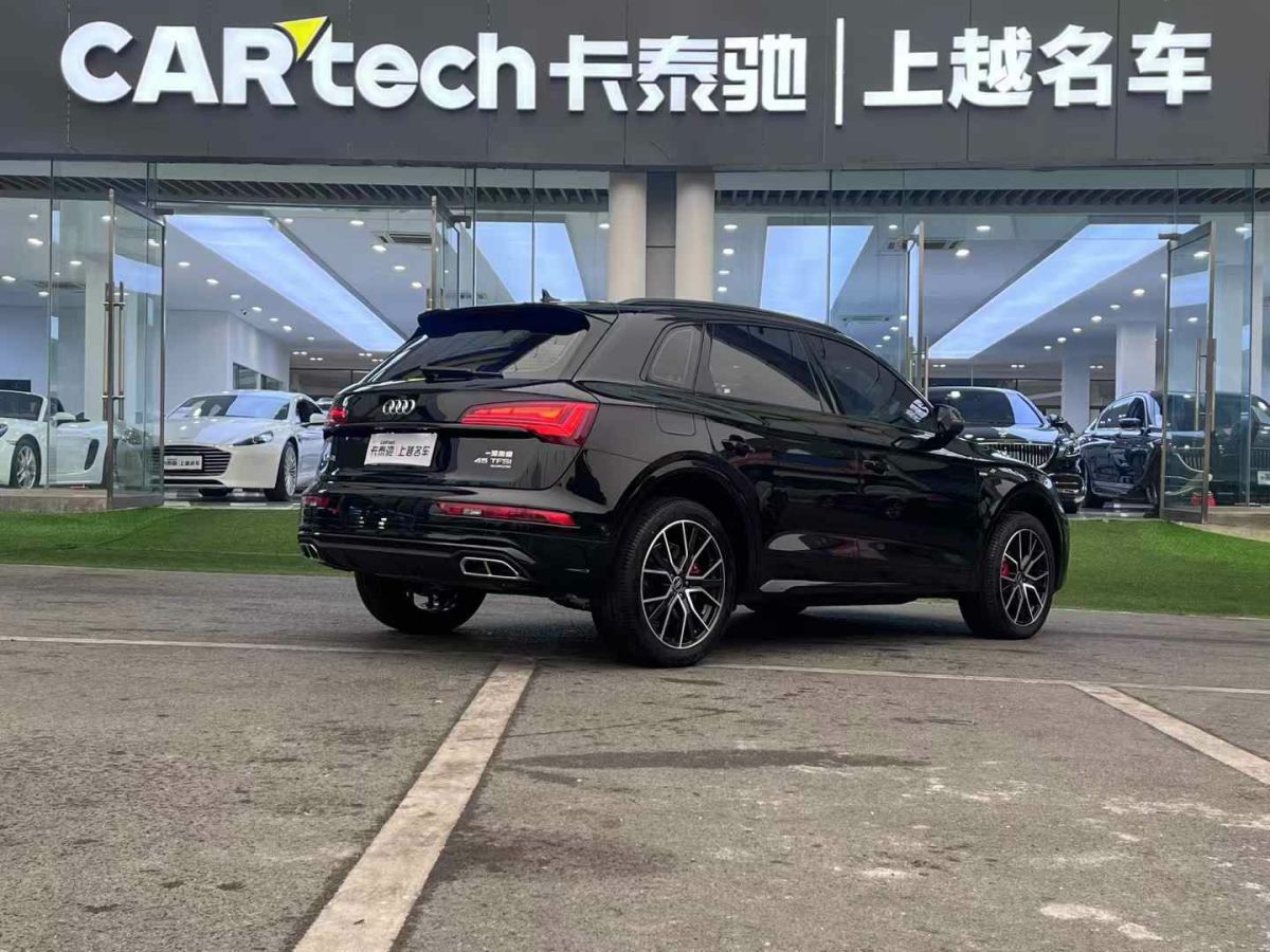 奧迪 奧迪Q5 e-tron  2024款 50 e-tron quattro 光耀型 機(jī)甲套裝圖片