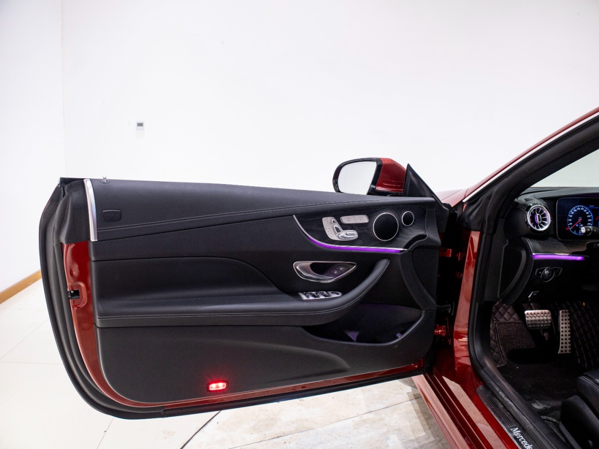 奔驰 奔驰E级  2018款 E 200 敞篷轿跑车图片