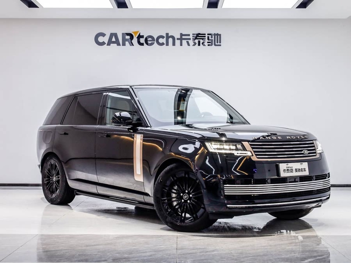 路虎 攬勝  2024款 3.0 L6 400PS 盛世加長(zhǎng)版 七座圖片