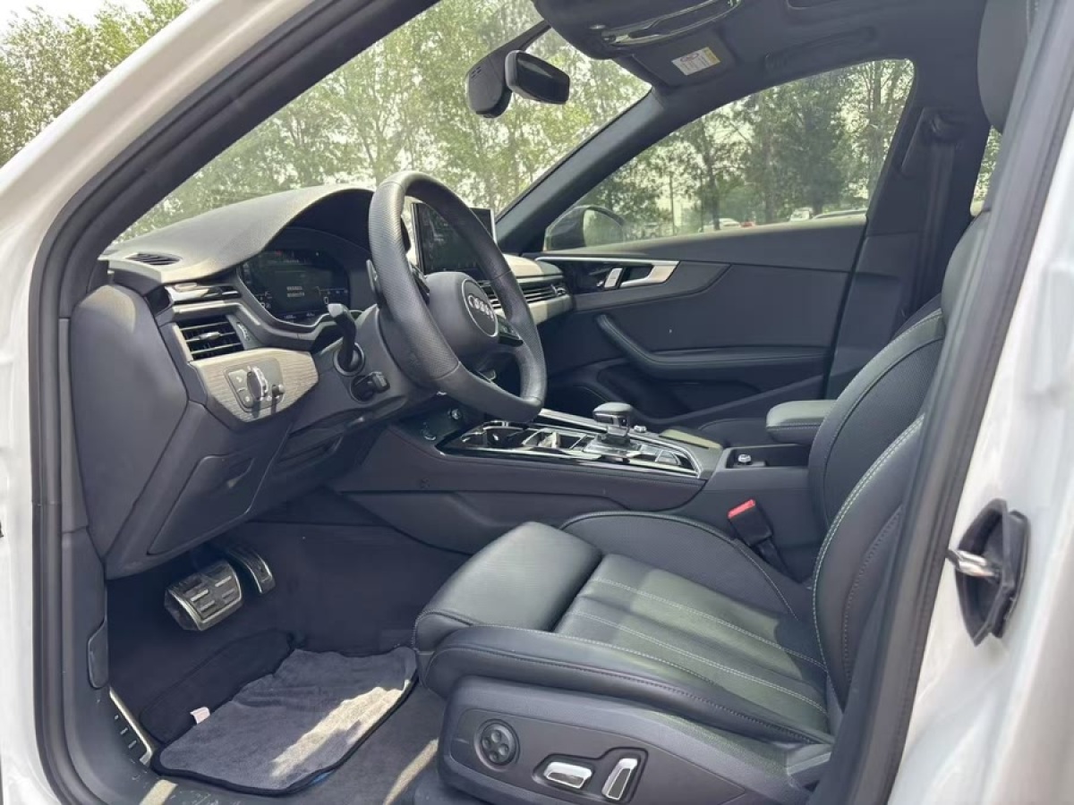 奧迪 奧迪A4L  2024款 40 TFSI 豪華動(dòng)感型圖片