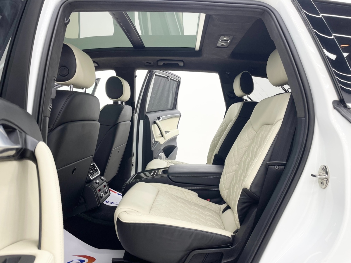 奧迪 奧迪Q7  2012款 6.0 V12 TDI 旗艦型圖片