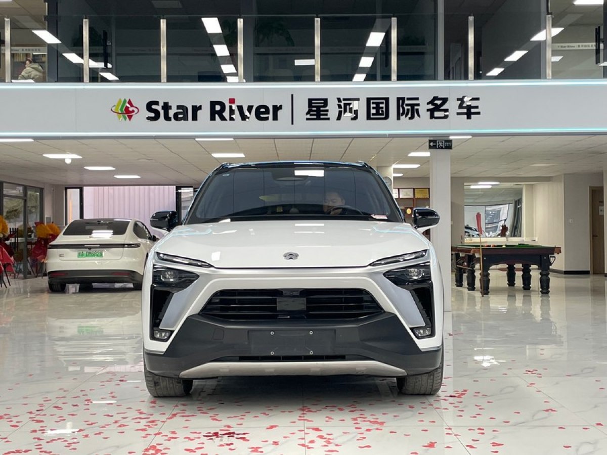 蔚來(lái) ES8  2020款 415KM 基準(zhǔn)版 六座版圖片