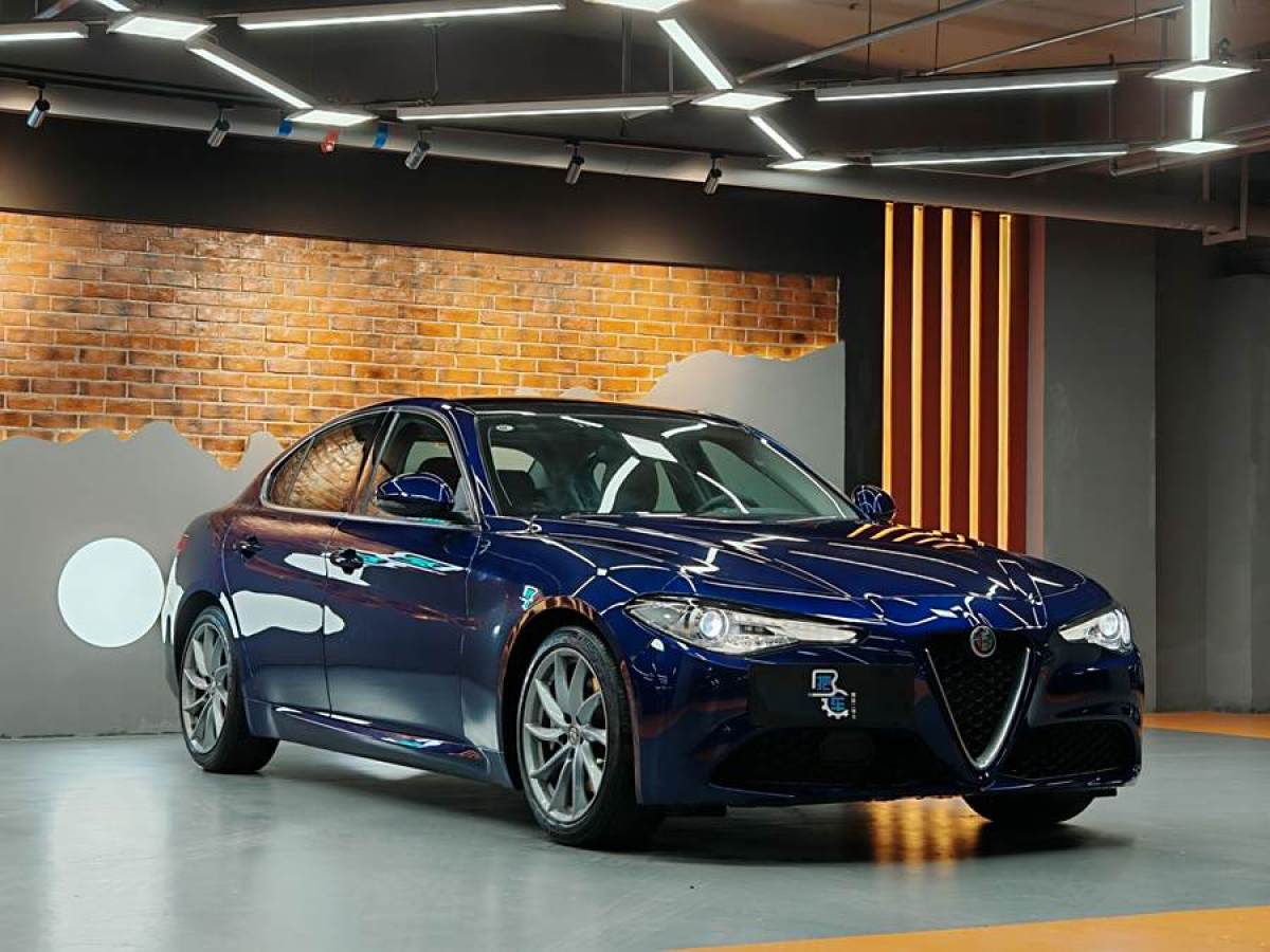 阿爾法·羅密歐 Giulia  2017款 2.0T 280HP 豪華版圖片