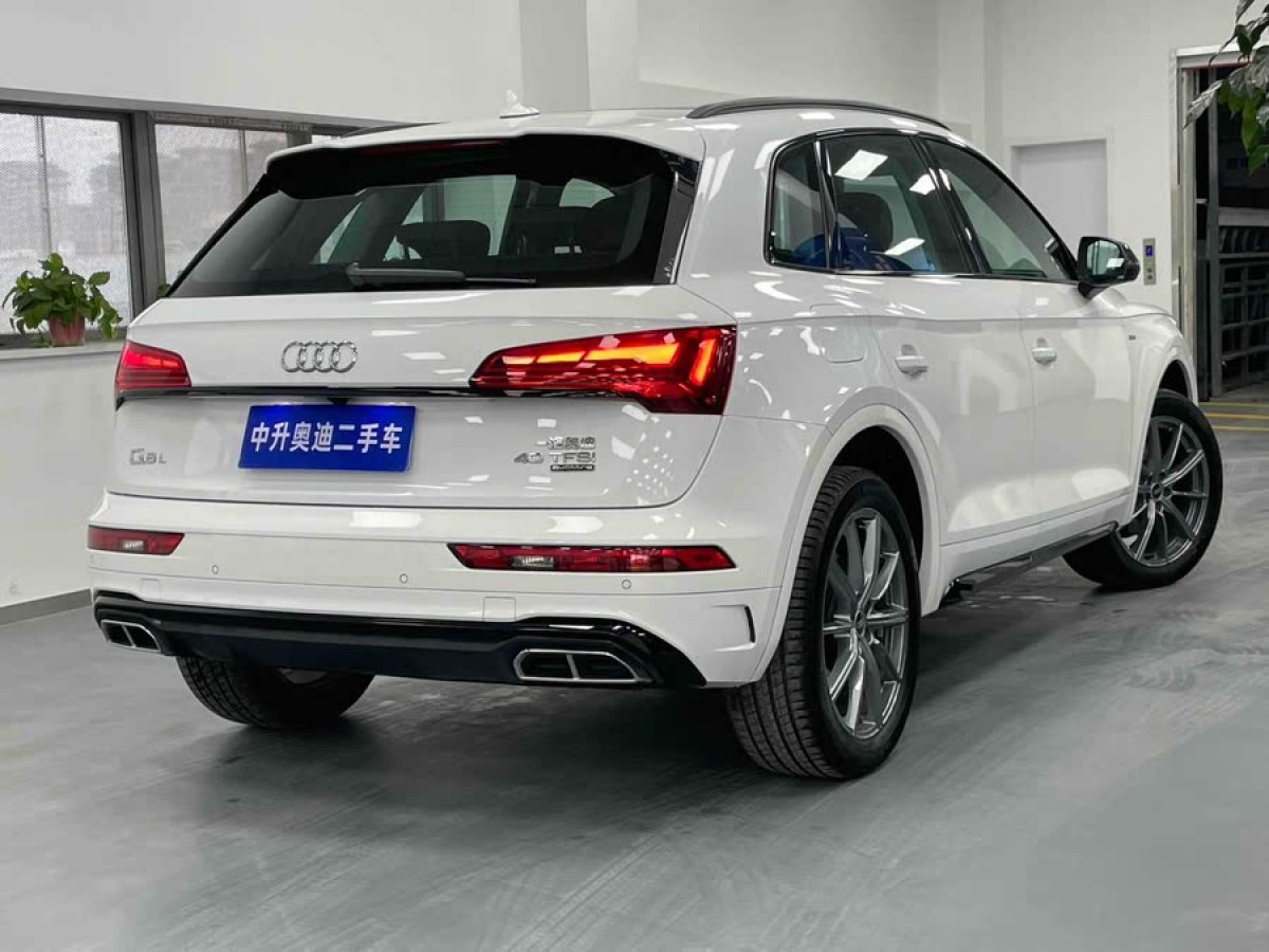 奧迪 奧迪Q5L  2022款 改款 40T 豪華動(dòng)感型圖片