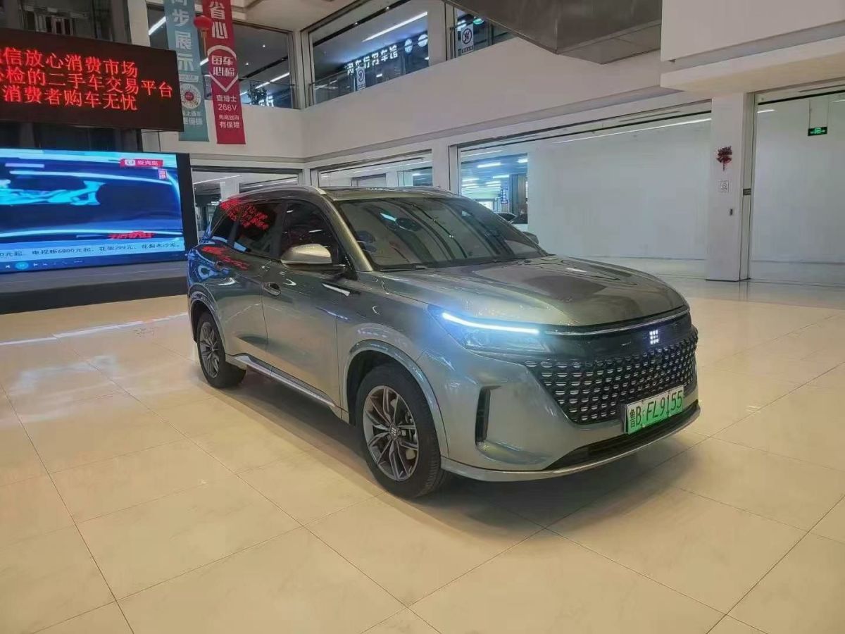 上汽大通 上汽大通MAXUS MIFA 9  2024款 超混 超長續(xù)航草原版 七座圖片