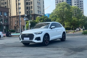奧迪Q5L 奧迪 40T 時尚動感型