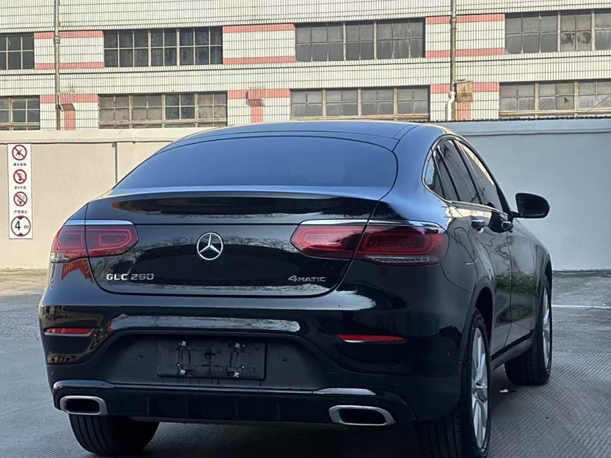 奔馳 奔馳GLC  2021款 GLC 260 4MATIC 轎跑SUV圖片