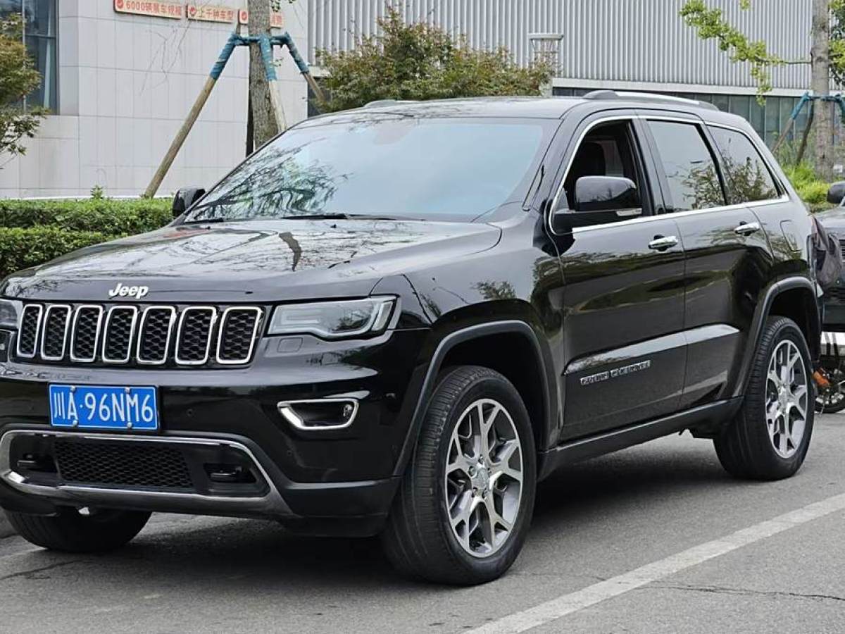 Jeep 大切諾基  2020款 3.0L 精英導航版圖片