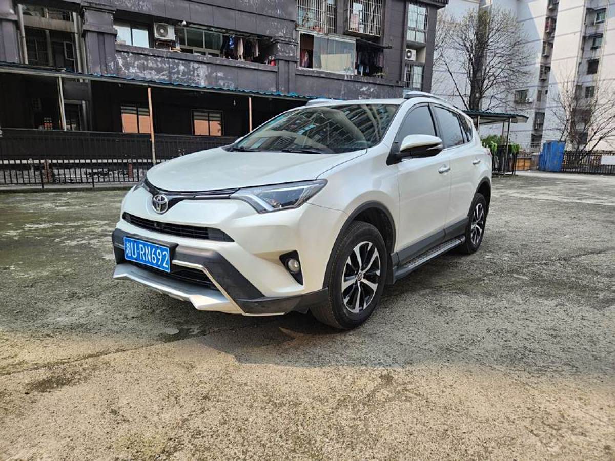 2019年4月豐田 RAV4榮放  2016款 2.0L CVT兩驅(qū)風(fēng)尚版