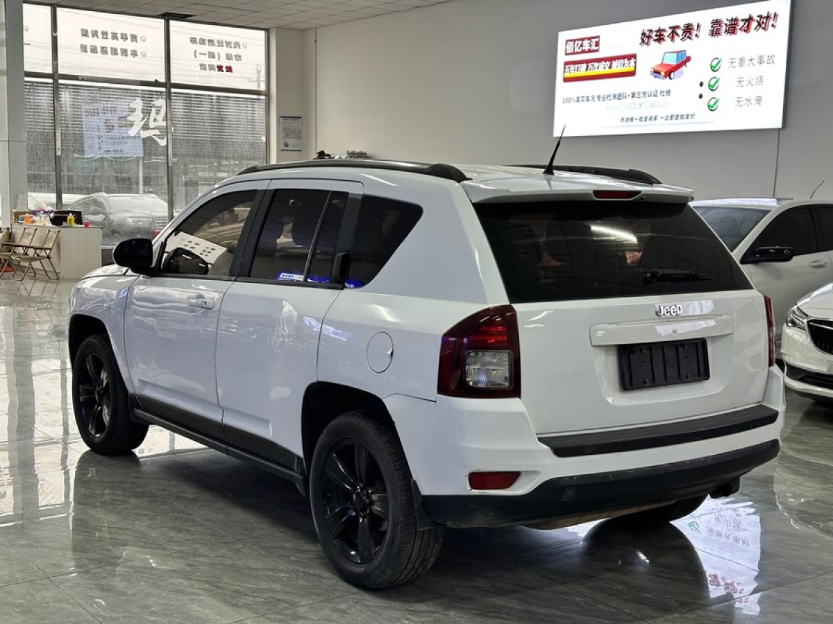 Jeep 指南者  2014款 改款 2.0L 兩驅(qū)進(jìn)取版圖片