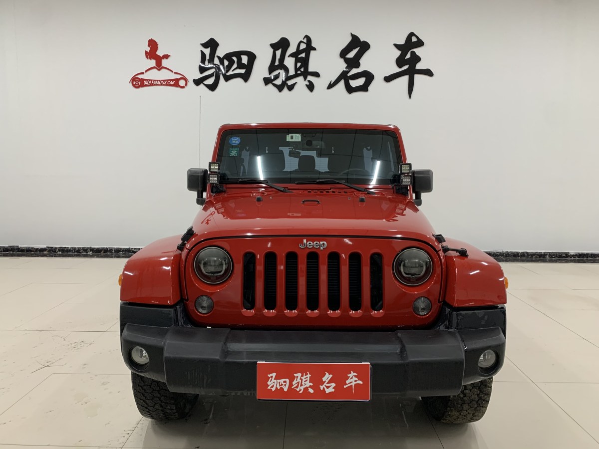 Jeep 牧馬人  2014款 3.0L Sahara 四門版圖片