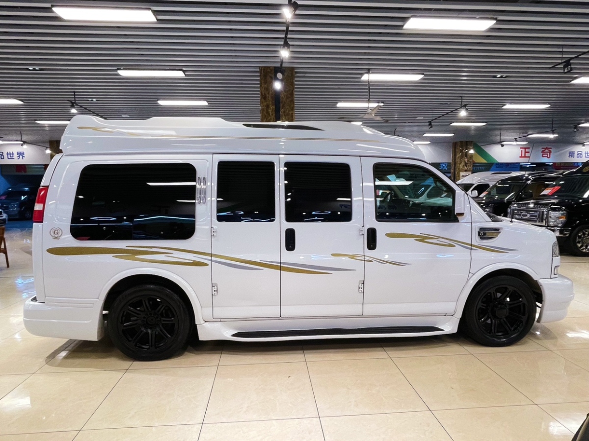 GMC SAVANA  2013款 5.3L 領(lǐng)袖版圖片