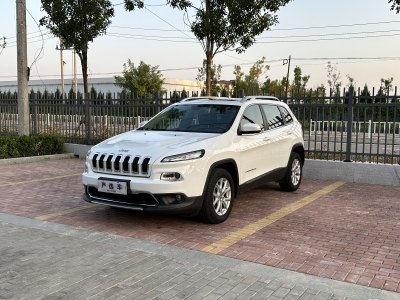 2018年1月 Jeep 自由光 2.0L 優(yōu)越版圖片