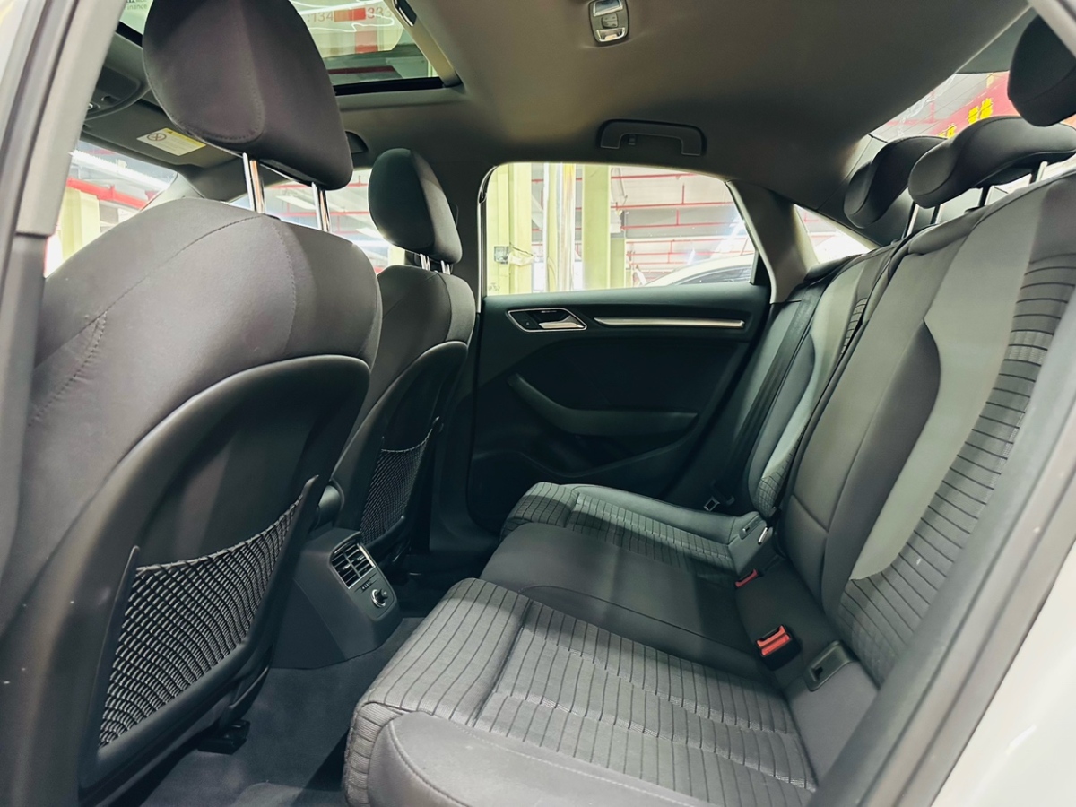 奥迪 奥迪A3  2017款 Limousine 40 TFSI 运动型图片