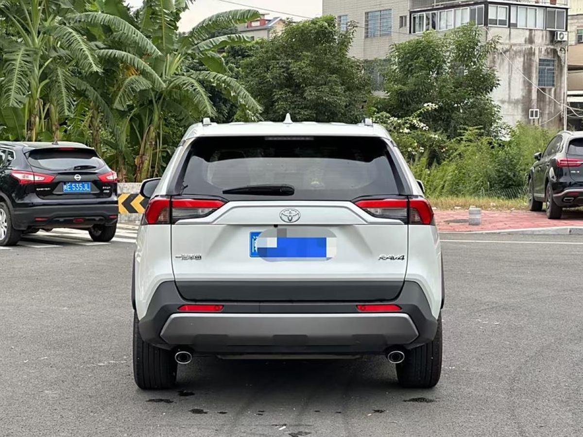 豐田 RAV4榮放  2022款 2.0L CVT兩驅(qū)風(fēng)尚版圖片