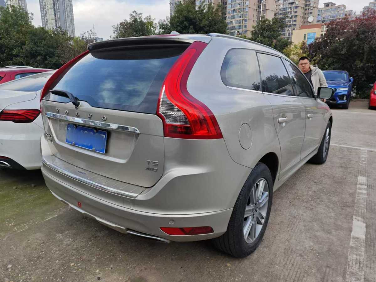 沃爾沃 XC60  2017款 T5 AWD 智遠(yuǎn)版圖片