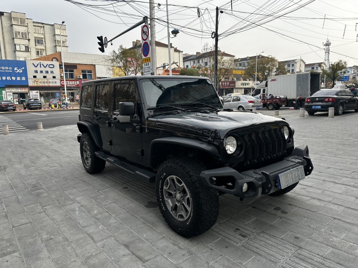 Jeep 牧馬人  2016款 3.0L Sahara 75周年致敬版圖片