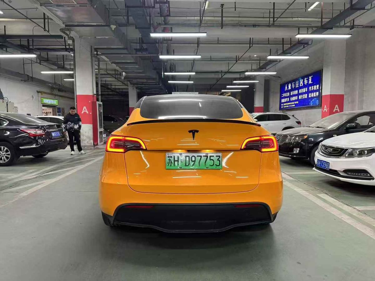 特斯拉 Model S  2023款 三電機(jī)全輪驅(qū)動(dòng) Plaid版圖片