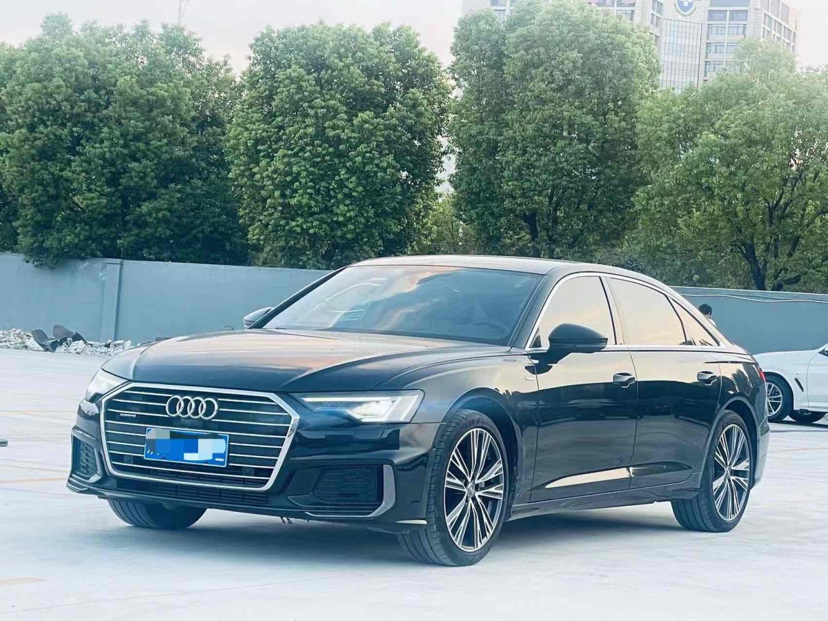 奧迪 奧迪A6L  2021款 45 TFSI quattro 臻選動(dòng)感型圖片