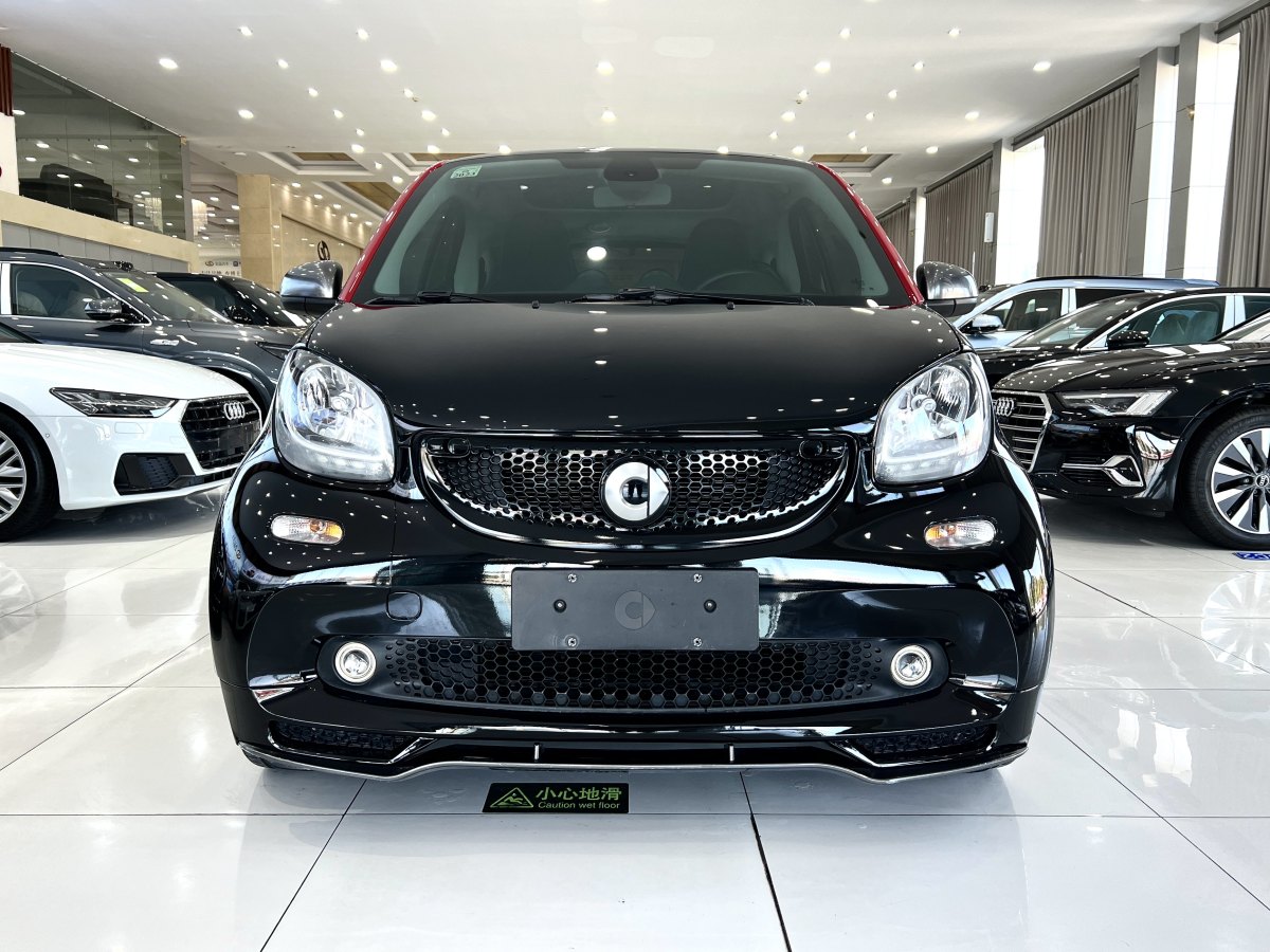 2019年10月smart fortwo  2019款 0.9T 66千瓦硬頂動(dòng)擎版 國VI