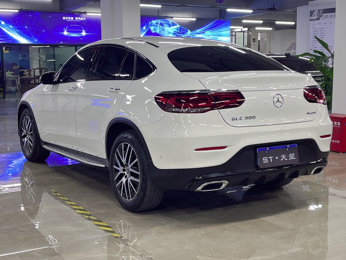 奔馳 奔馳GLC  2021款 GLC 300 4MATIC 轎跑SUV圖片