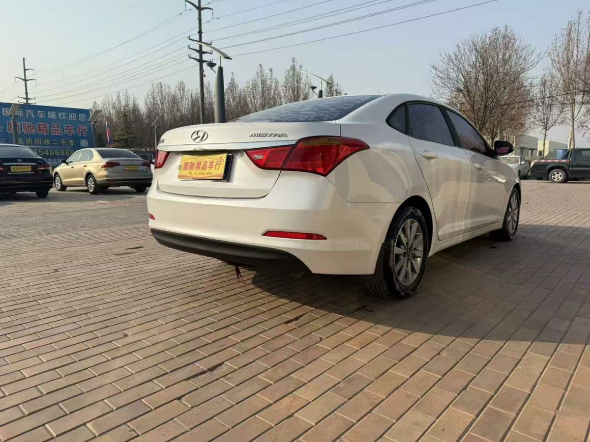 現(xiàn)代 名圖  2017款 1.8L 手動舒適型GL圖片