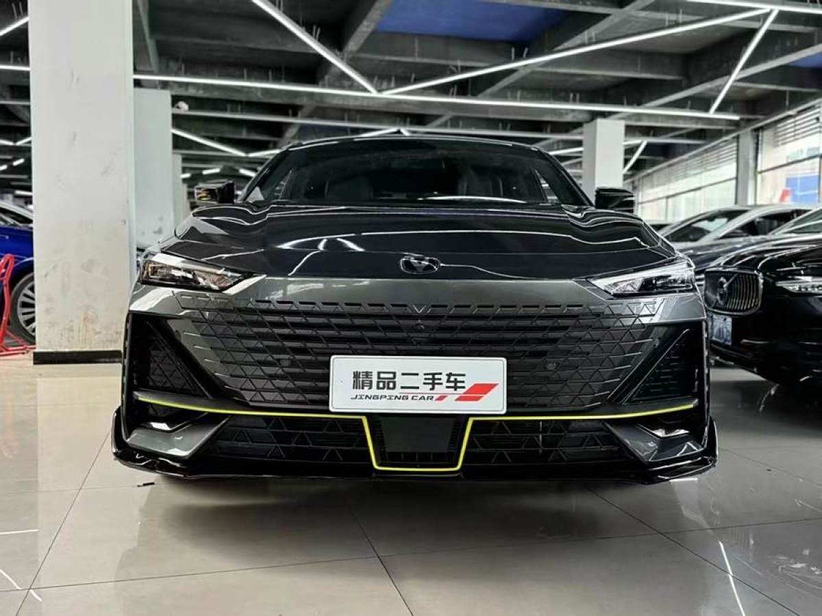 長(zhǎng)安 長(zhǎng)安UNI-V  2022款 1.5T 運(yùn)動(dòng)版圖片