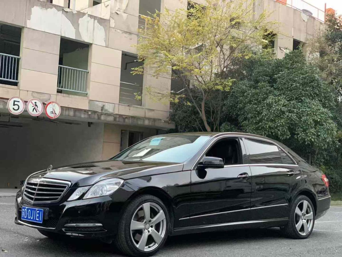 奔馳 奔馳E級  2013款 E 260 L CGI優(yōu)雅型圖片