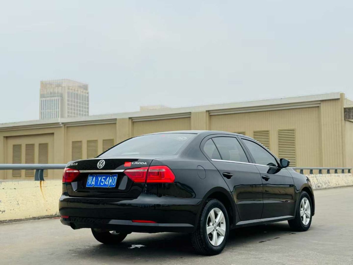 大眾 朗逸  2013款 1.4TSI DSG豪華導(dǎo)航版圖片