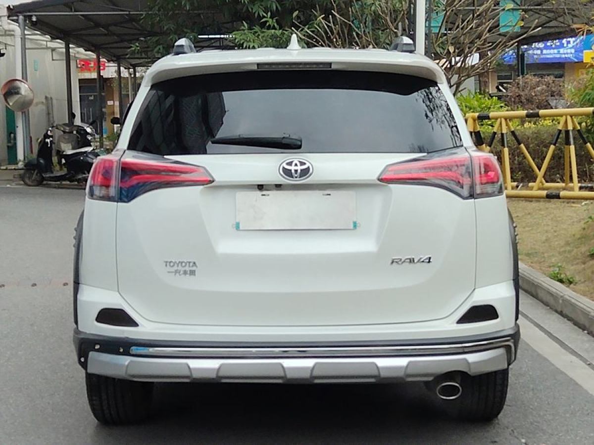 2019年4月豐田 RAV4榮放  2019款 2.0L CVT兩驅(qū)風(fēng)尚X限量版 國(guó)VI