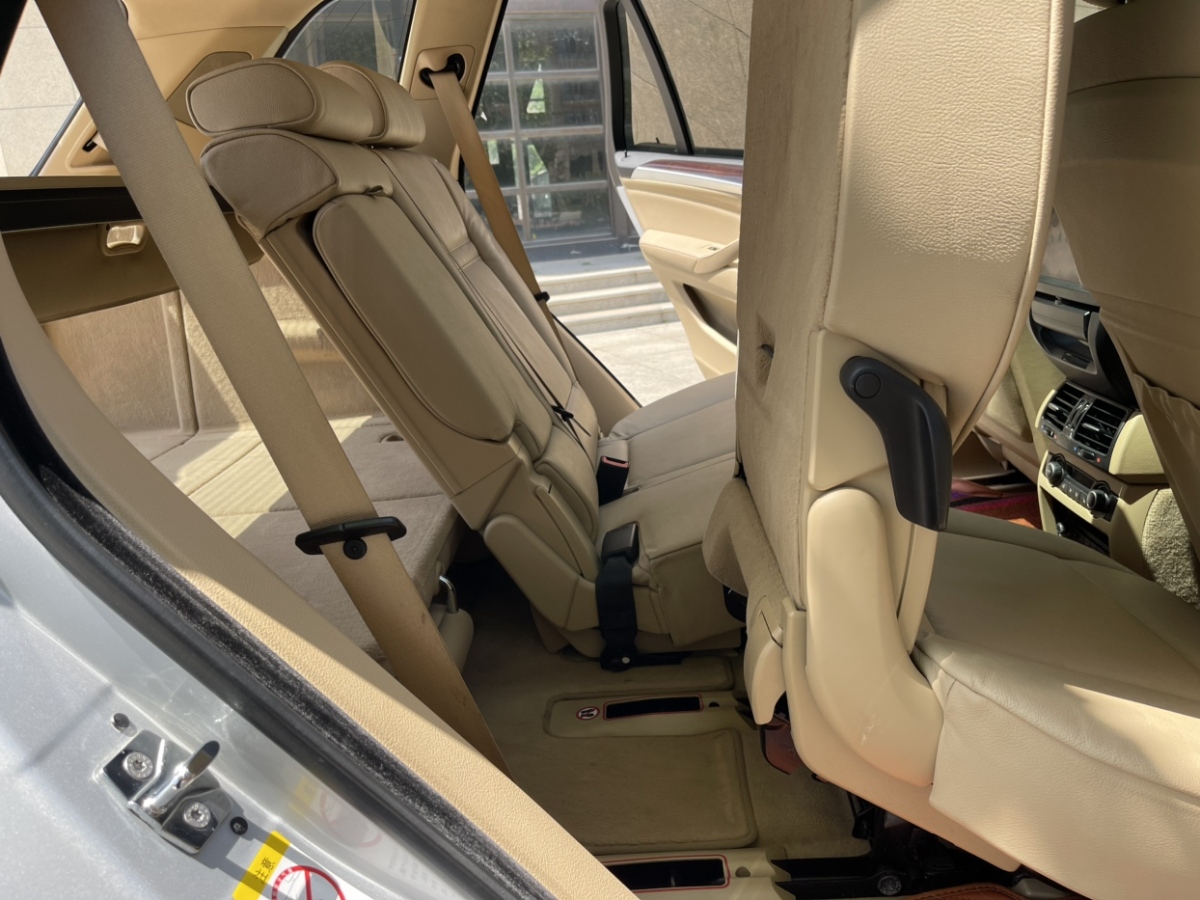 寶馬 寶馬X5  2008款 xDrive48i豪華型圖片