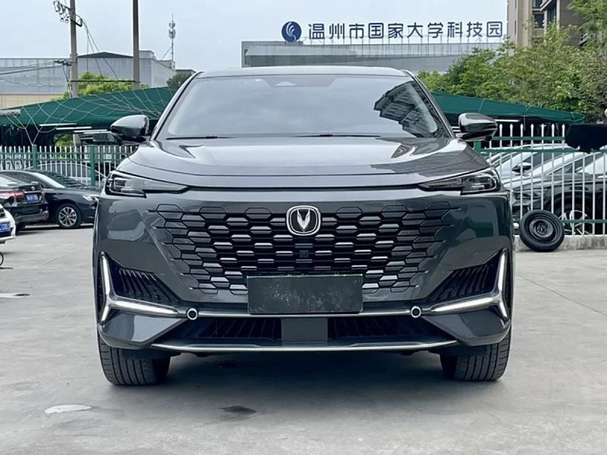 長安 長安UNI-K  2021款 2.0T 尊貴型圖片