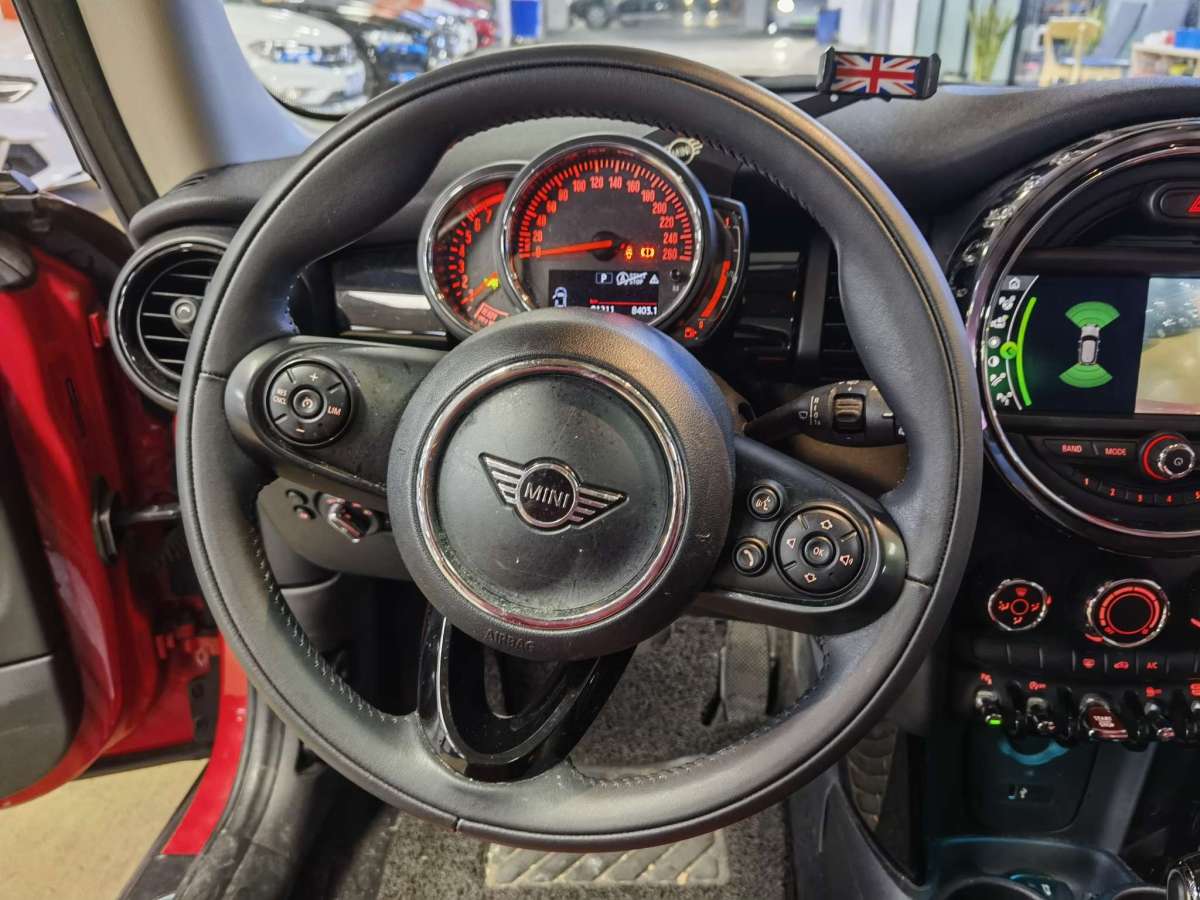 2019年6月MINI MINI  2019款 1.5T COOPER CABRIO 經(jīng)典派