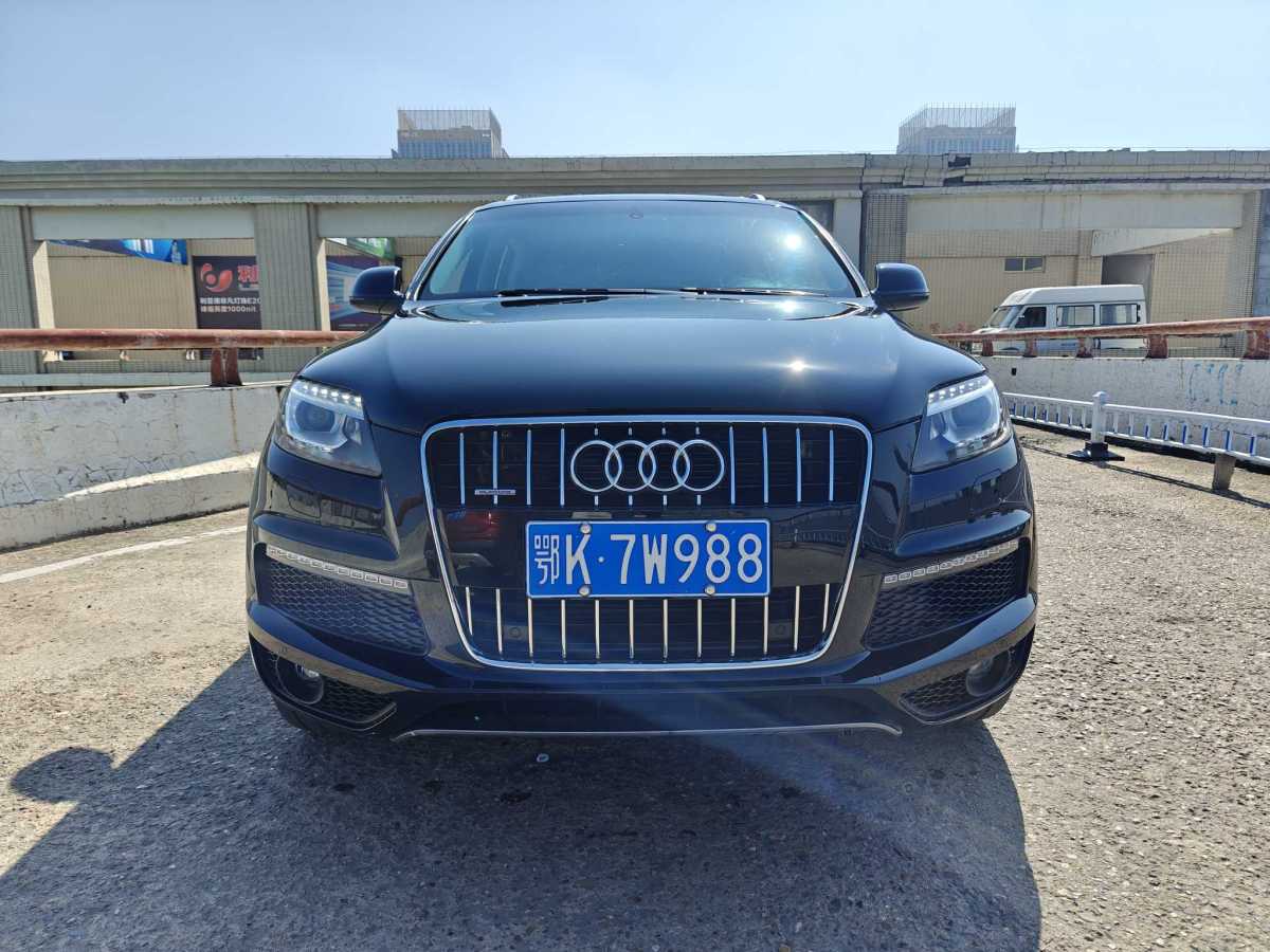 2013年10月奧迪 奧迪Q7  2014款 40 TFSI 運(yùn)動型