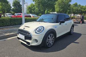 MINI MINI 2.0T COOPER S 藝術(shù)家 五門(mén)版