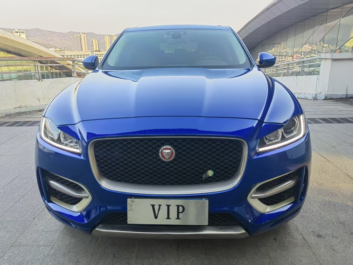 捷豹 F-PACE  2018款 改款 2.0T 四驅(qū)R-Sport運(yùn)動(dòng)版圖片