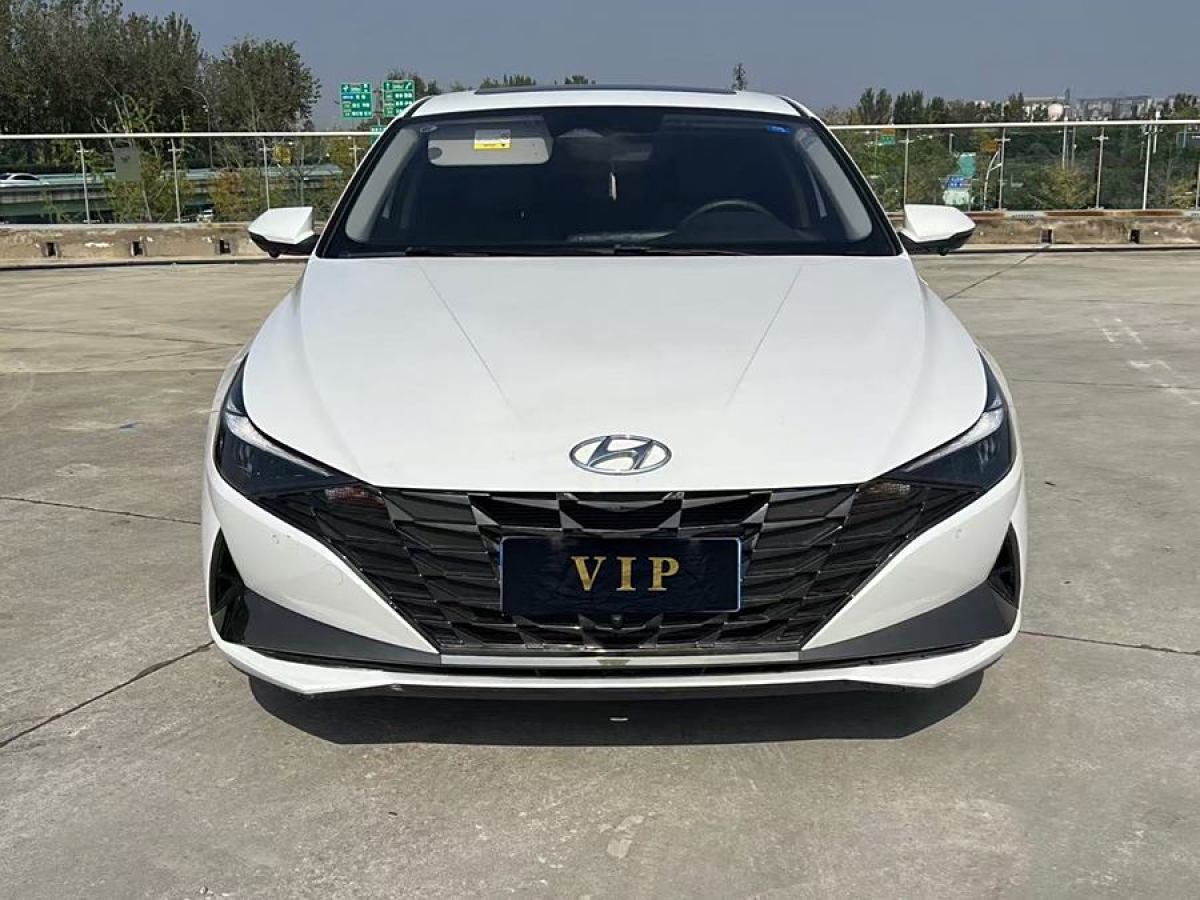 現(xiàn)代 伊蘭特  2022款 1.5L CVT LUX尊貴版圖片