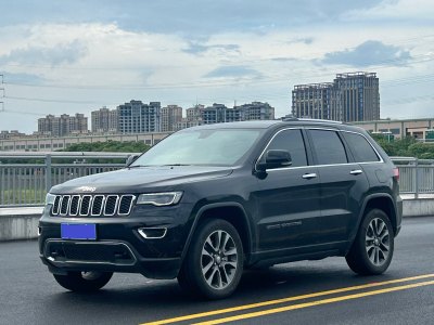 2019年6月 Jeep 大切諾基(進(jìn)口) 3.0L 精英導(dǎo)航版圖片