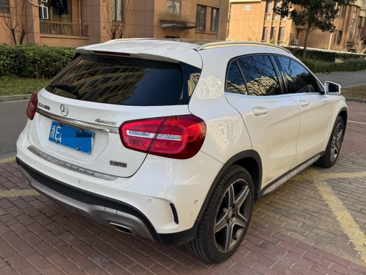 奔馳 奔馳GLA  2016款 GLA 260 4MATIC 運(yùn)動(dòng)型圖片