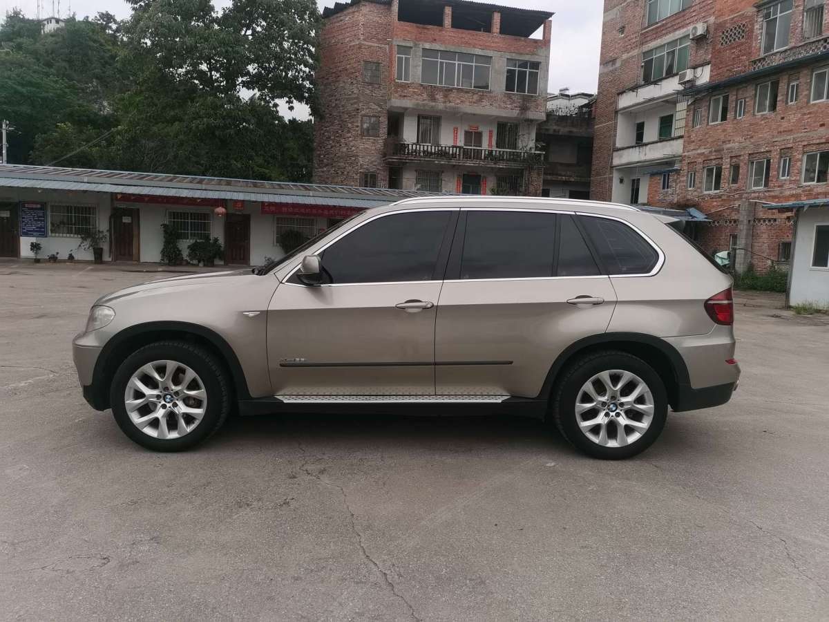 寶馬 寶馬X5  2011款 xDrive35i 領(lǐng)先型圖片