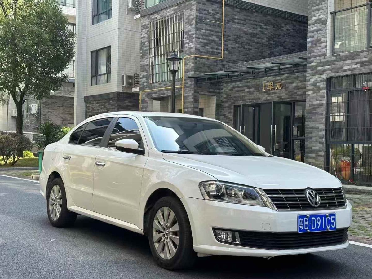 大眾 朗逸  2013款 1.4TSI DSG豪華導航版圖片