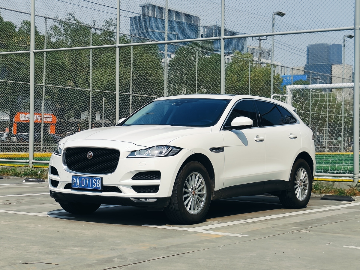 捷豹 F-PACE  2018款 2.0T 兩驅(qū)都市尊享版圖片