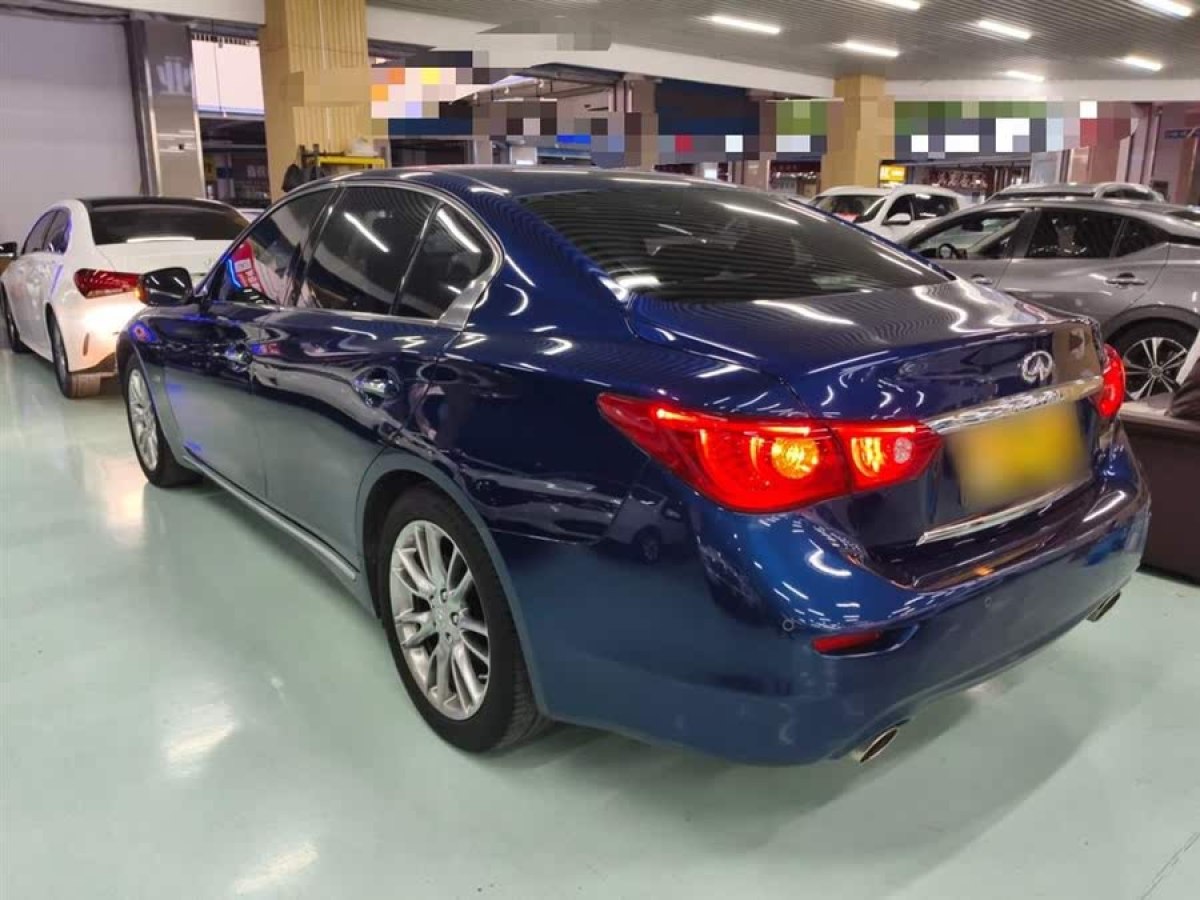 英菲尼迪 Q50L  2016款 2.0T 進(jìn)取版圖片