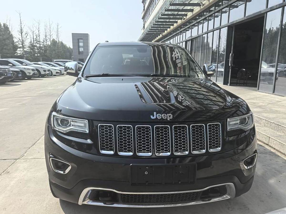 2015年10月Jeep 大切諾基  2015款 3.0TD 柴油 舒享導(dǎo)航版