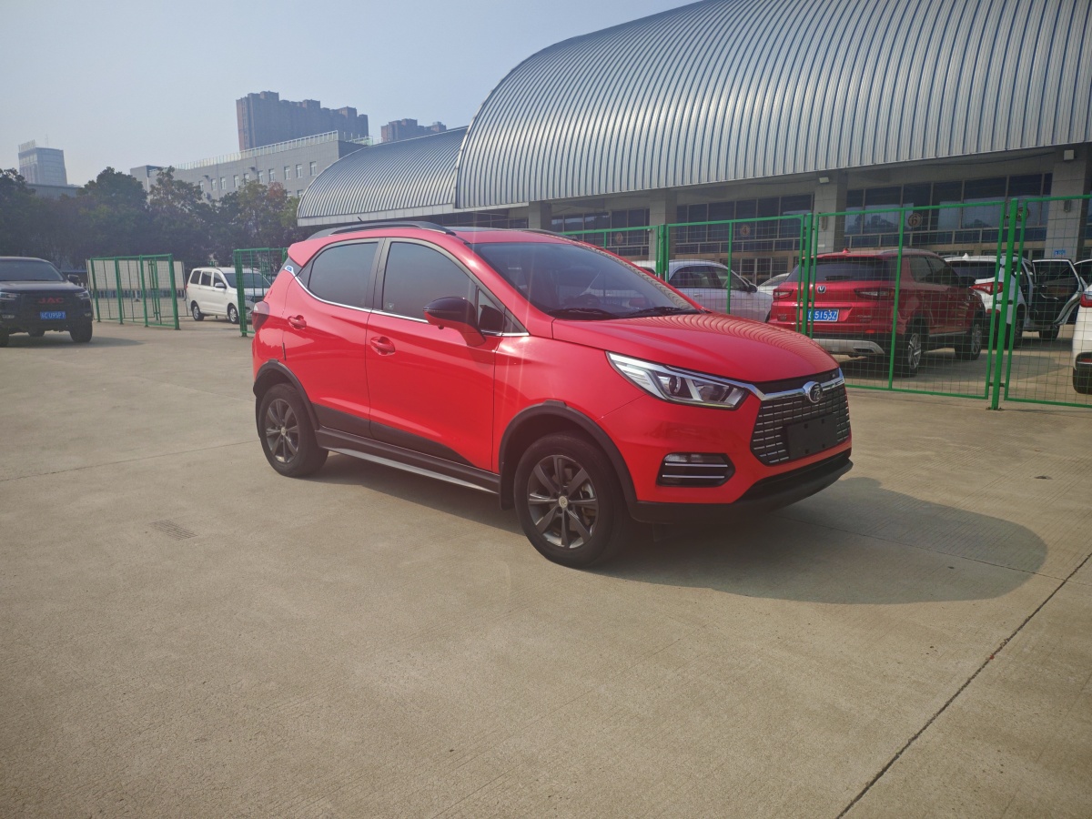 比亞迪 元新能源  2019款 EV360 智聯(lián)領(lǐng)尚型圖片