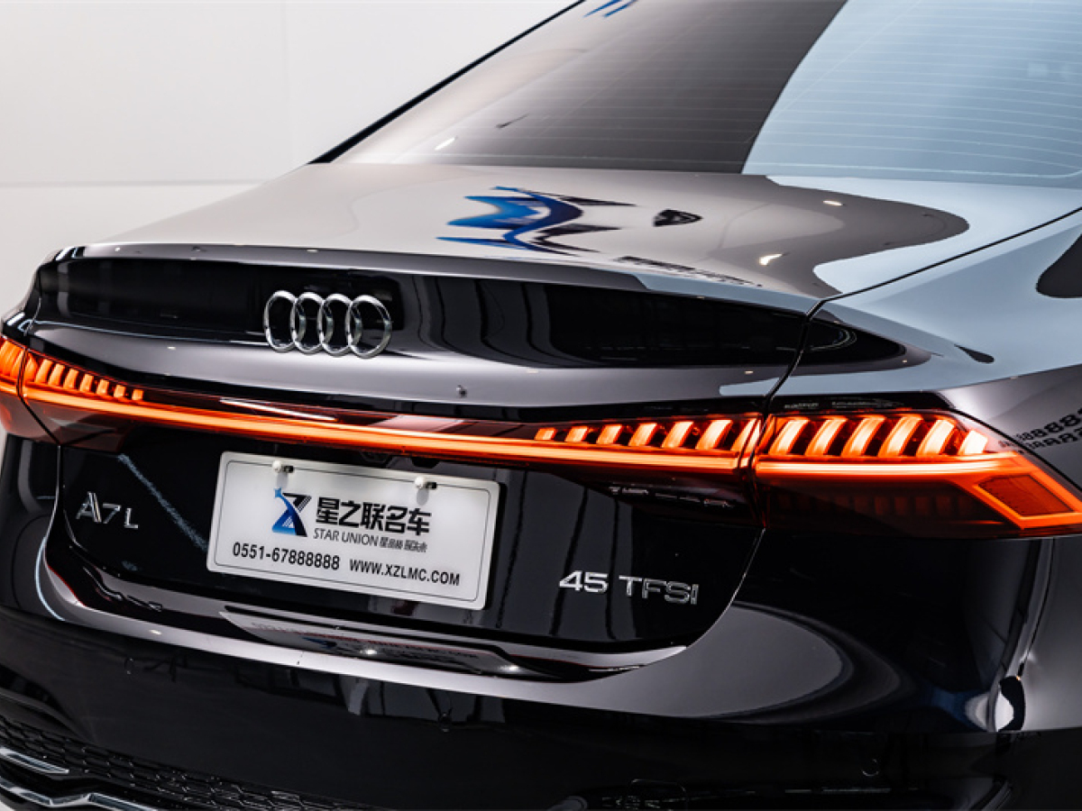 奥迪 奥迪A7L  2024款 45TFSI S-line 筑梦型 流晶套装图片