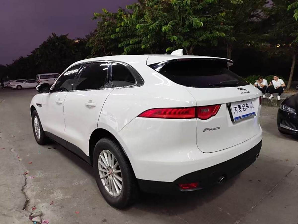 2018年1月捷豹 F-PACE  2018款 2.0T 四驅(qū)都市尊享版