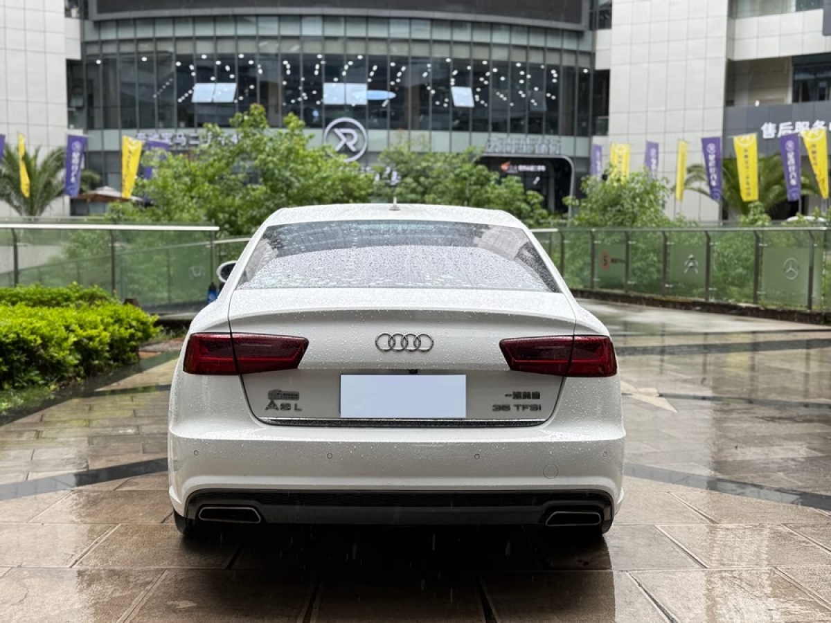 奧迪 奧迪Q3  2018款 30周年年型 35 TFSI 時尚型圖片